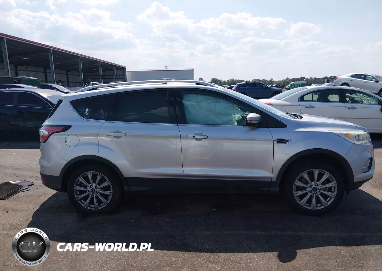 2017 Ford Escape Titanium VIN:1FMCU9J95HUE10246 - 13