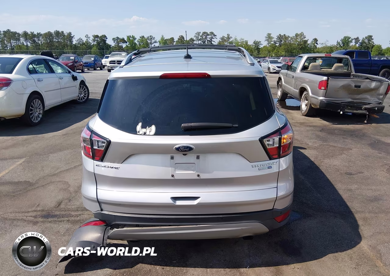 2017 Ford Escape Titanium VIN:1FMCU9J95HUE10246 - 16