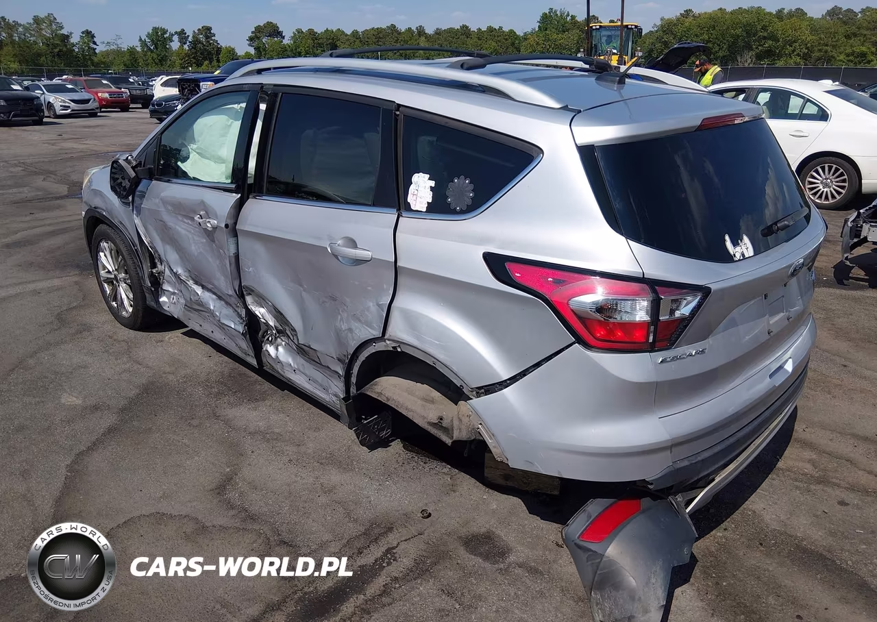 2017 Ford Escape Titanium VIN:1FMCU9J95HUE10246 - 3