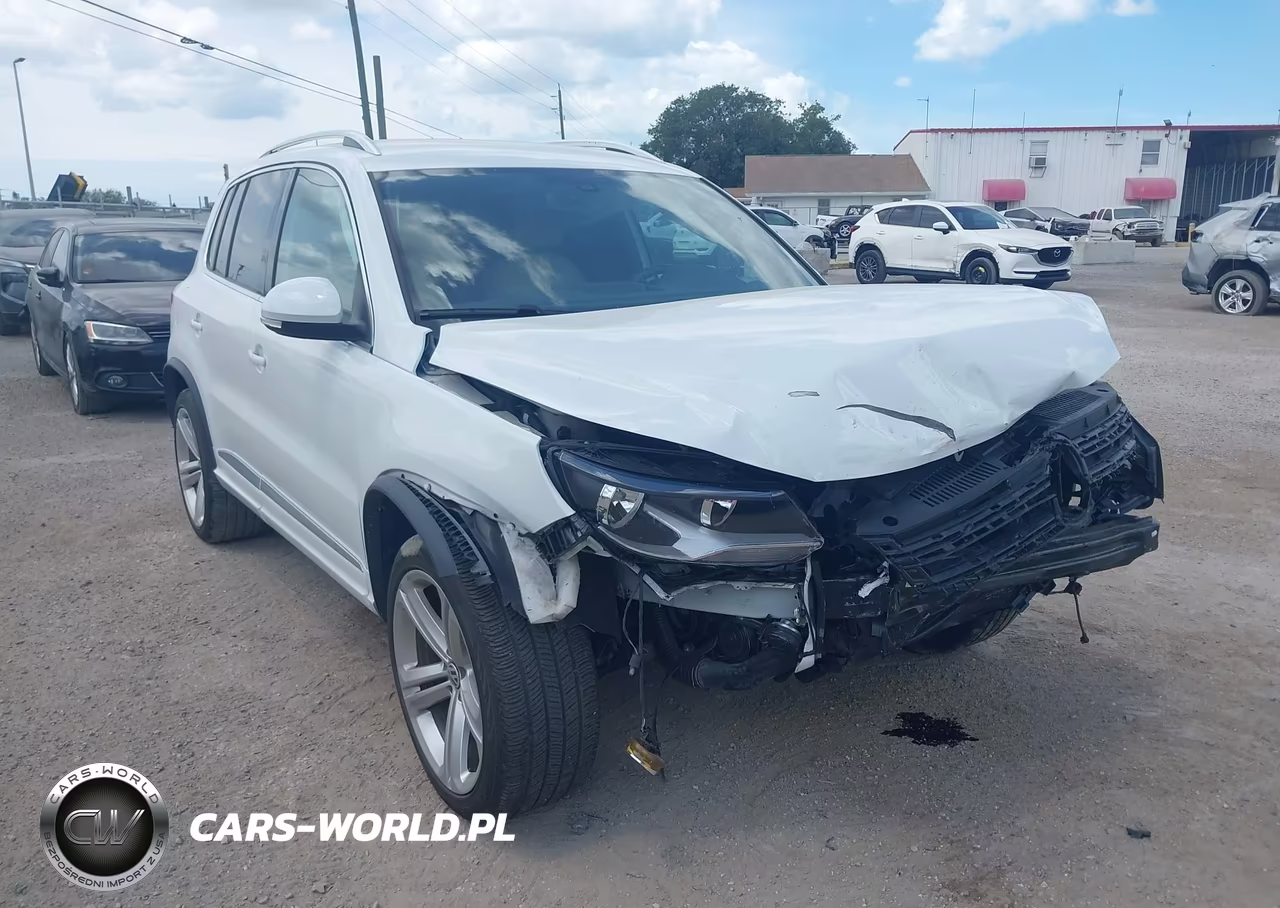2016 Volkswagen Tiguan R-Line