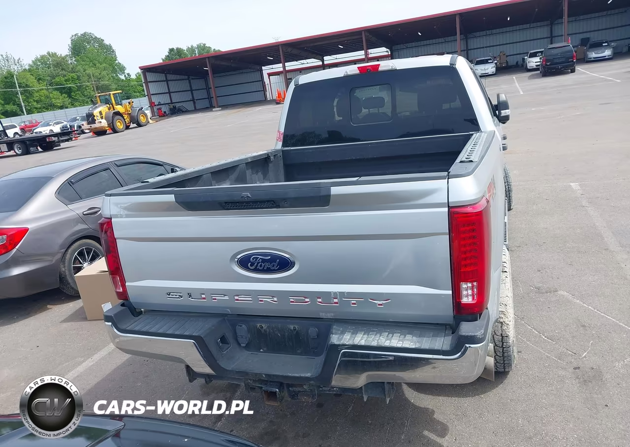 2018 Ford F-250 Xl VIN:1FT7W2BT8JEC04601 - 16