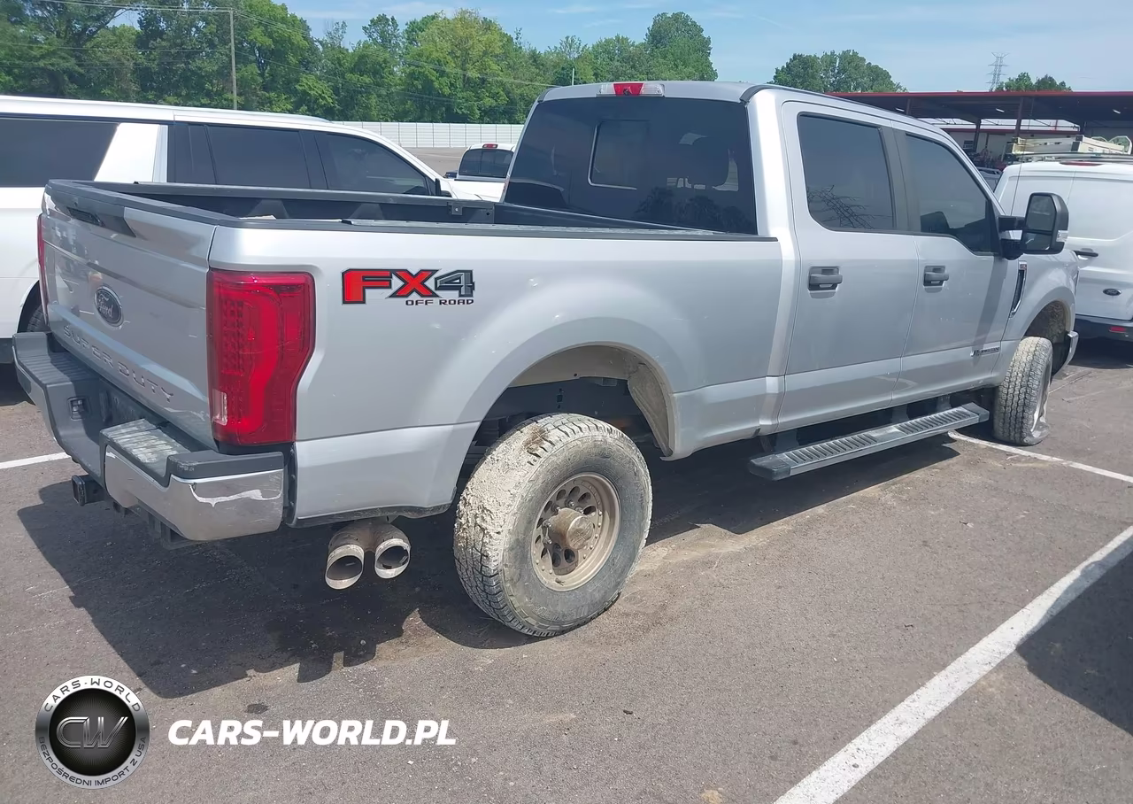 2018 Ford F-250 Xl VIN:1FT7W2BT8JEC04601 - 4