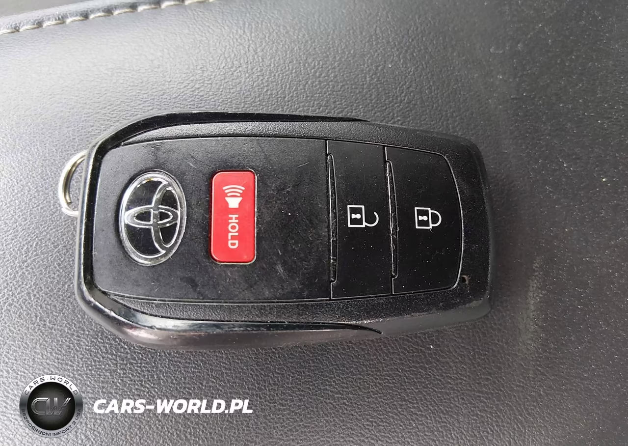 2024 Toyota Corolla Xse VIN:JTNC4MBEXR3232744 - 11