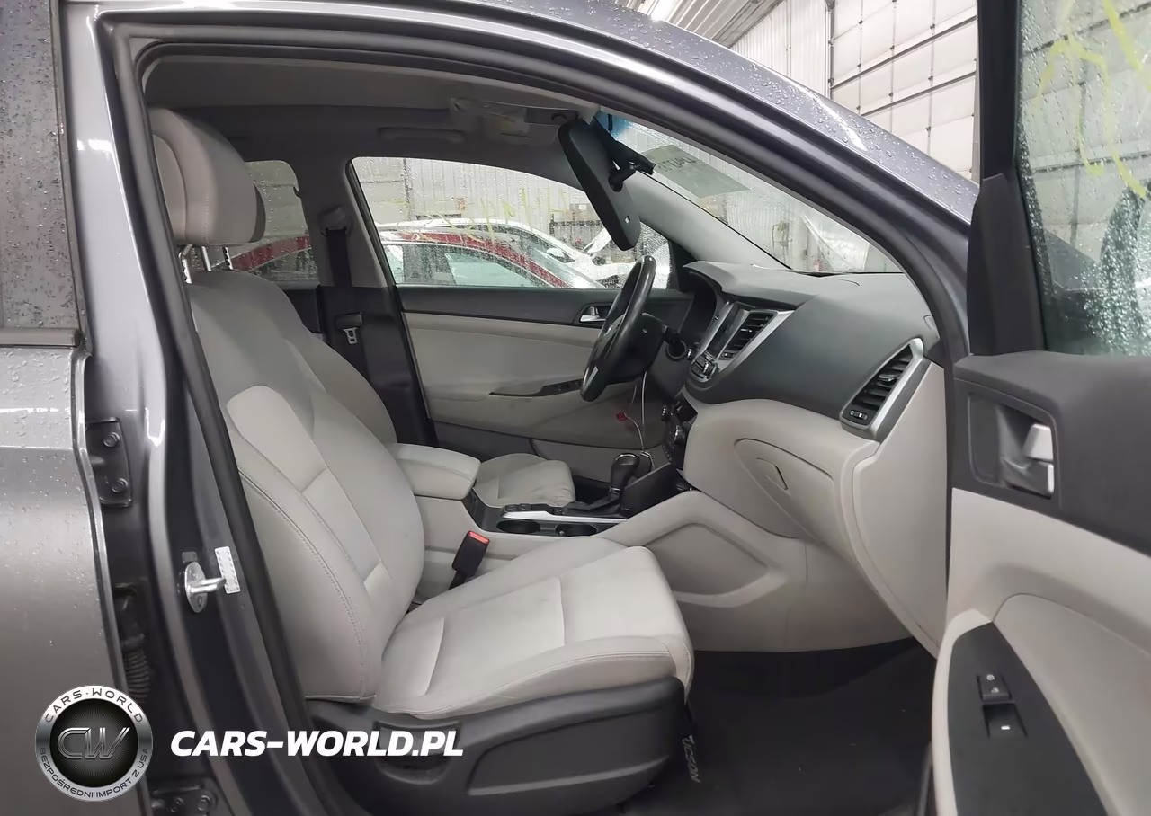 2018 Hyundai Tucson Value VIN:KM8J3CA20JU630054 - 5