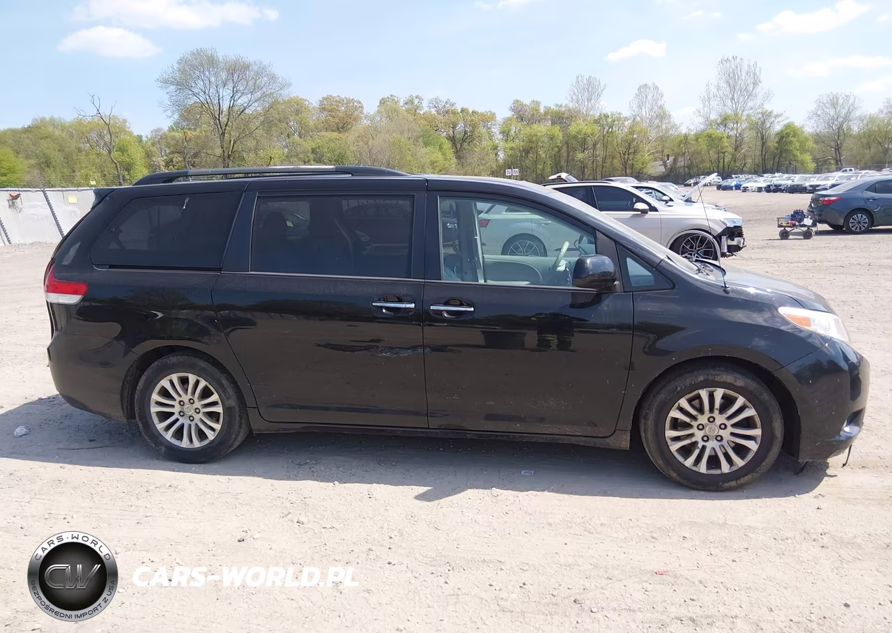 2014 Toyota Sienna Xle V6 8 Passenger VIN:5TDYK3DCXES418251 - 14