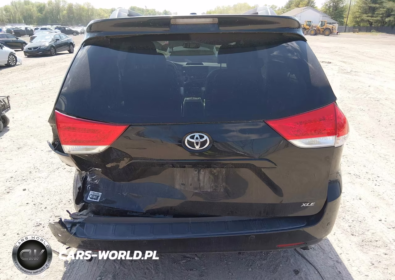 2014 Toyota Sienna Xle V6 8 Passenger VIN:5TDYK3DCXES418251 - 17