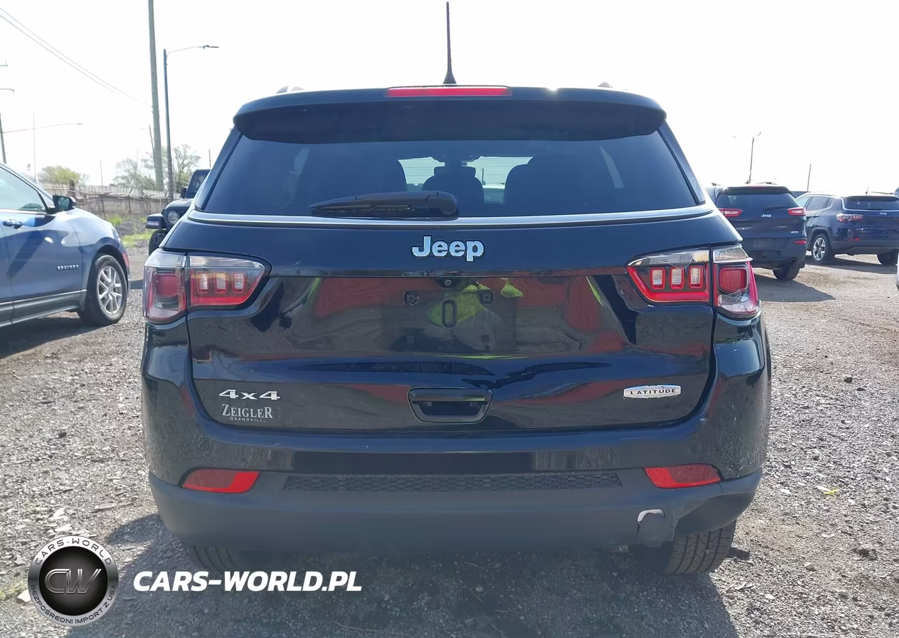 2018 Jeep Compass Latitude VIN:3C4NJDBB5JT138842 - 16