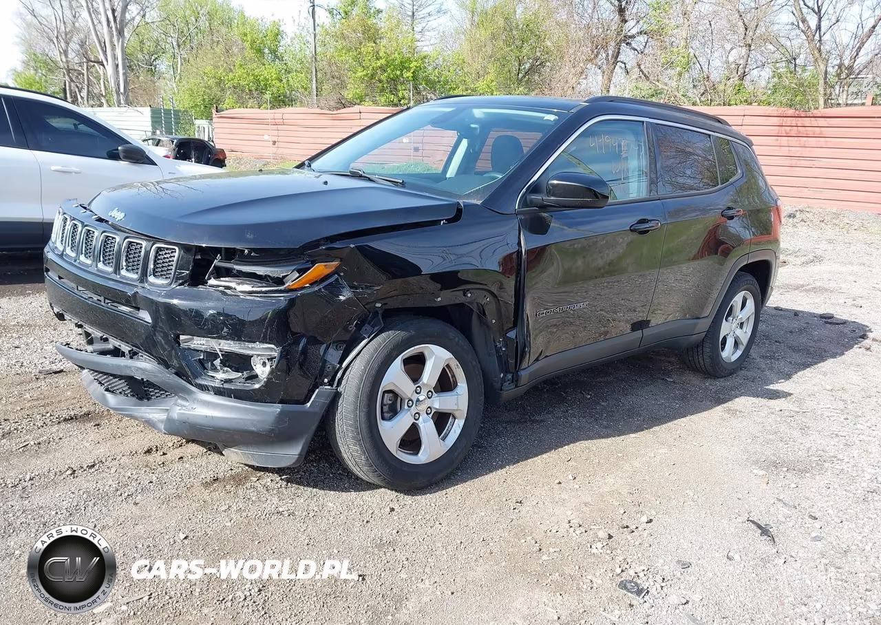 2018 Jeep Compass Latitude VIN:3C4NJDBB5JT138842 - 2