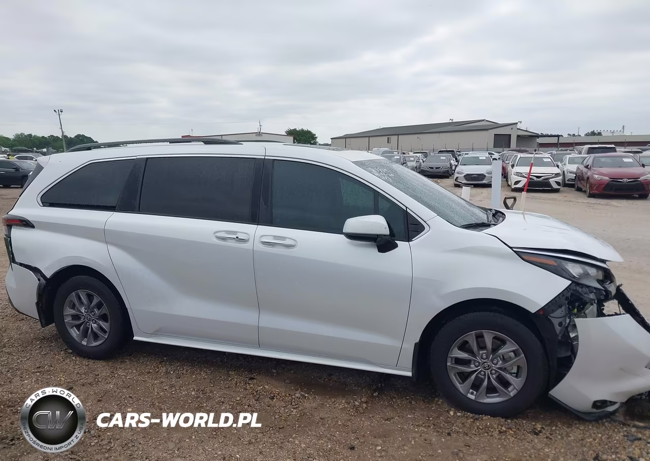 2025 Toyota Sienna Xle VIN:5TDYRKEC6SS241598 - 13