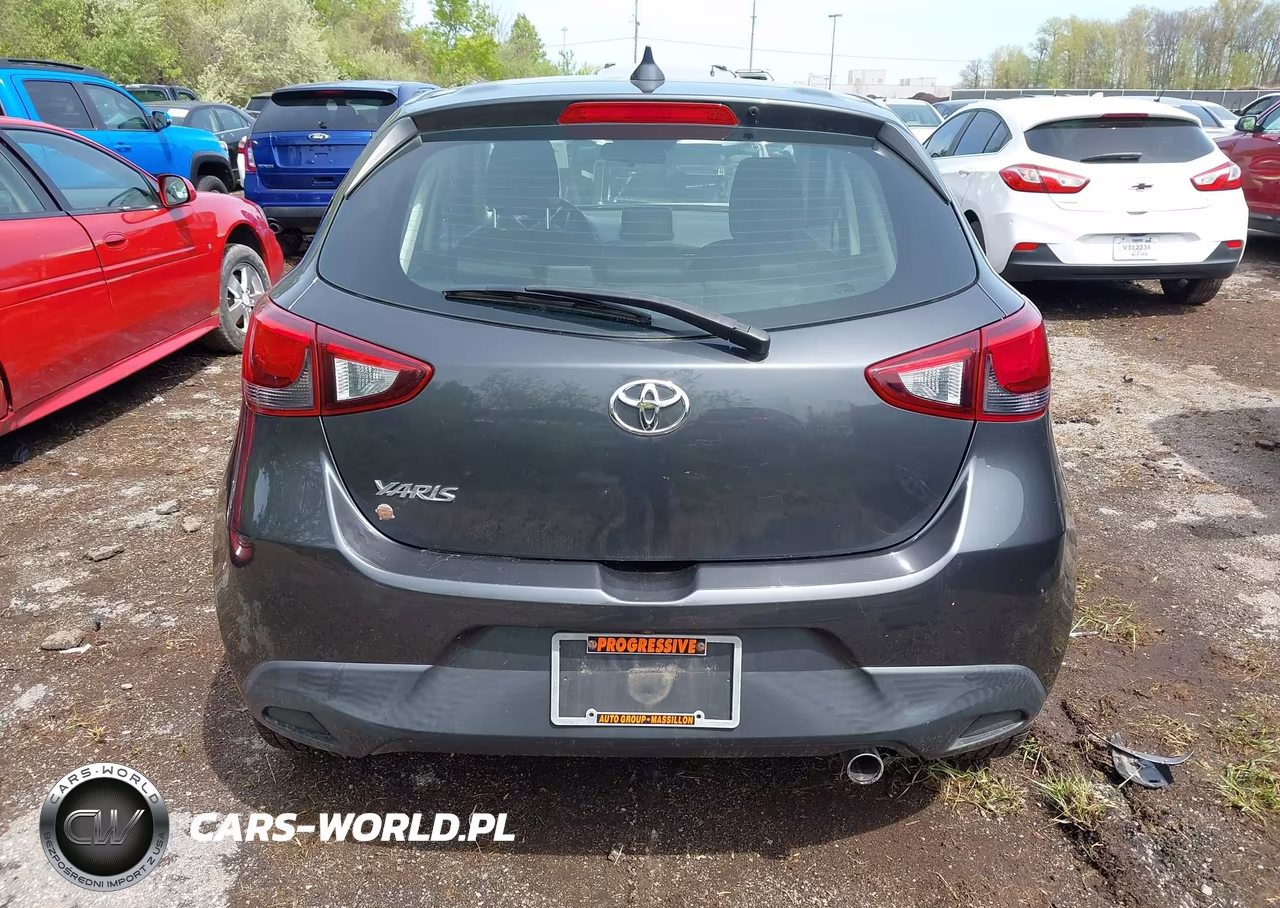 2020 Toyota Yaris Le VIN:3MYDLBJV2LY706977 - 16