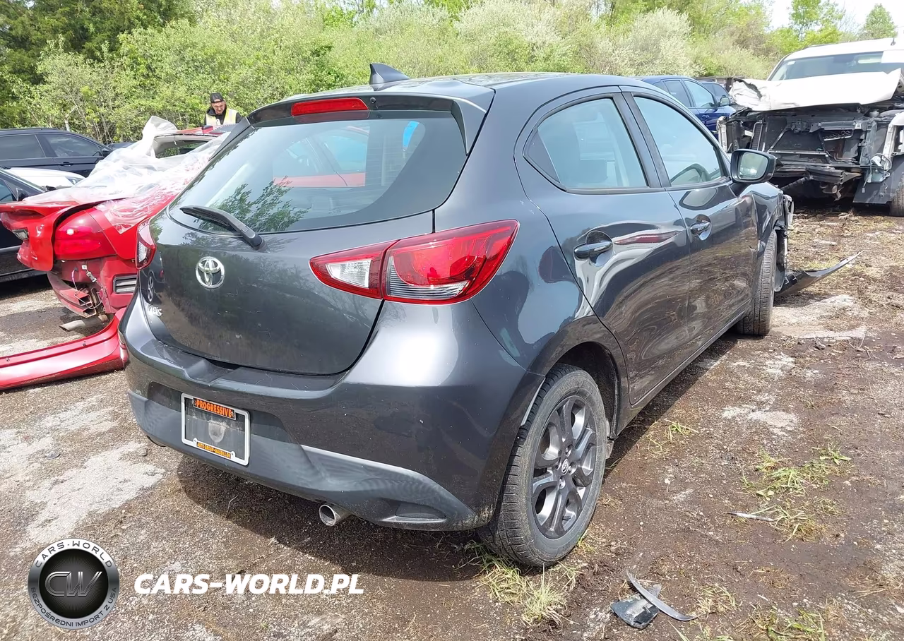2020 Toyota Yaris Le VIN:3MYDLBJV2LY706977 - 4