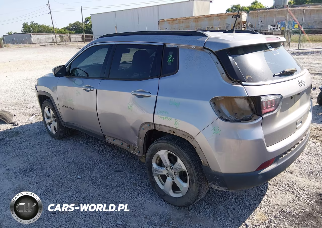2018 Jeep Compass Latitude Fwd VIN:3C4NJCBB8JT322456 - 3