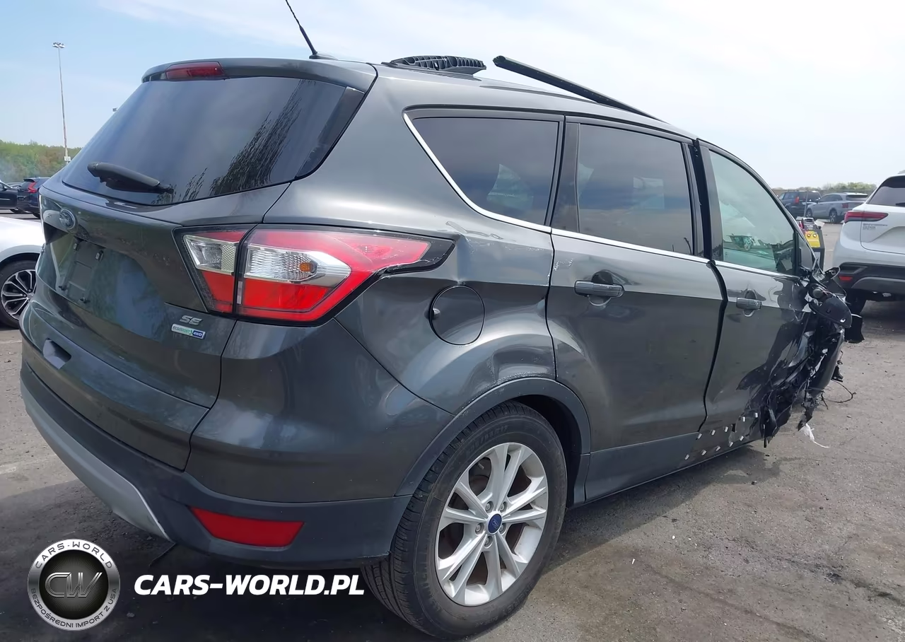 2018 Ford Escape Se VIN:1FMCU9GD2JUC25962 - 4
