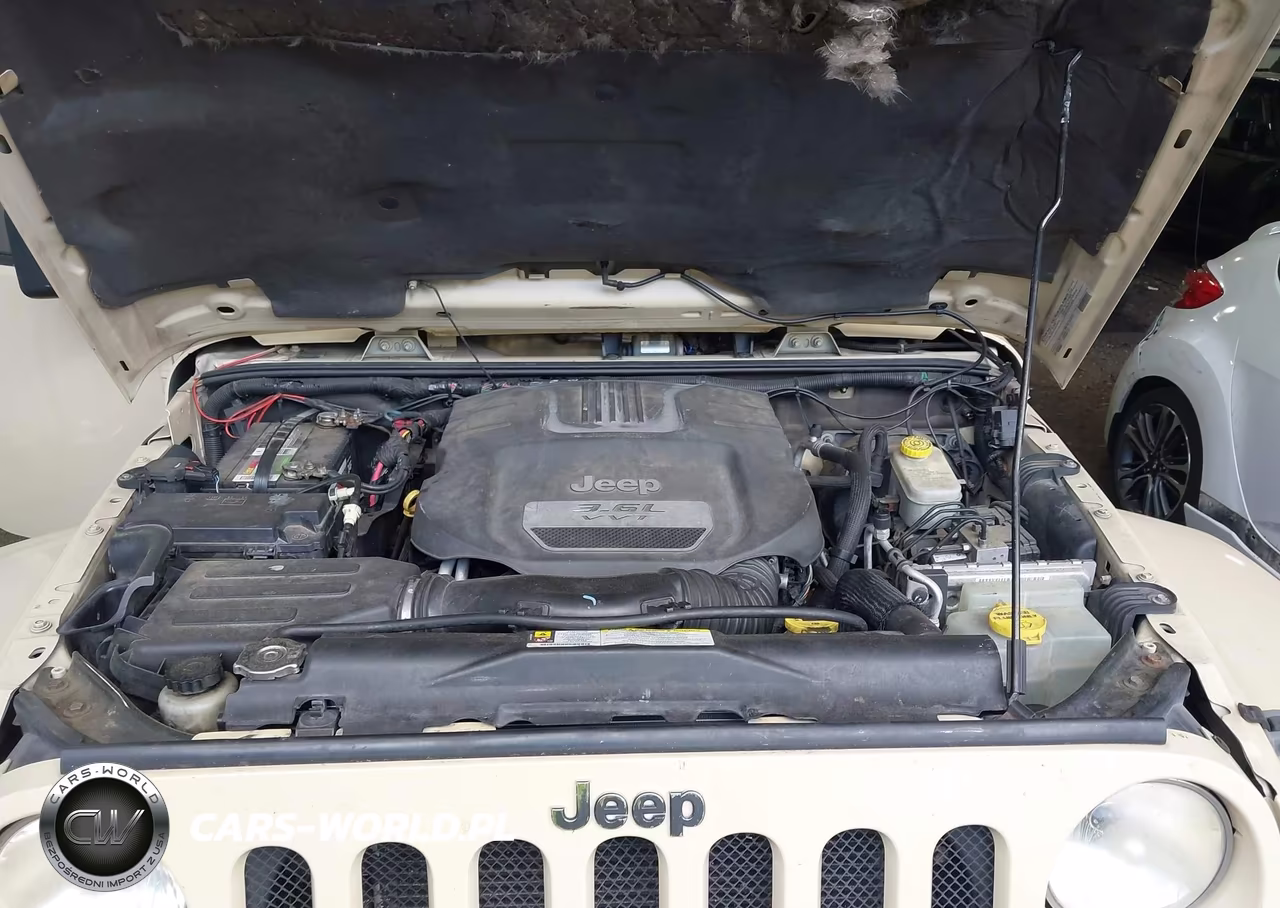 2012 Jeep Wrangler Unlimited Sahara VIN:1C4BJWEG1CL104000 - 10