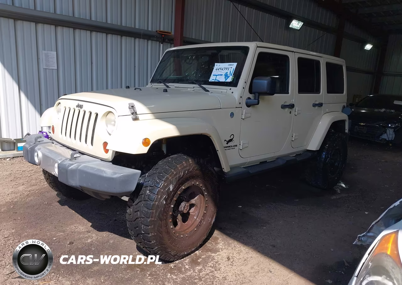 2012 Jeep Wrangler Unlimited Sahara VIN:1C4BJWEG1CL104000 - 2