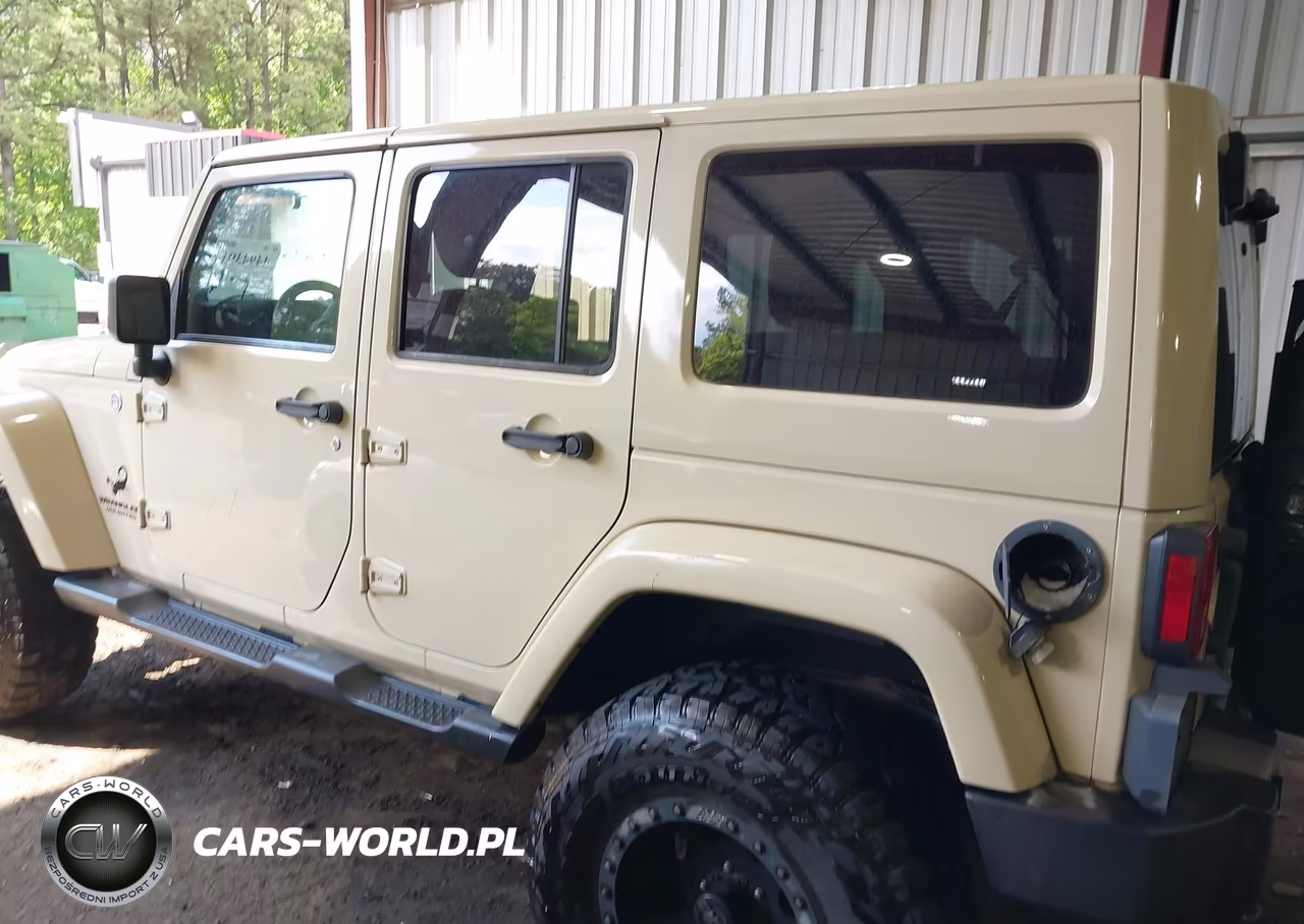 2012 Jeep Wrangler Unlimited Sahara VIN:1C4BJWEG1CL104000 - 6