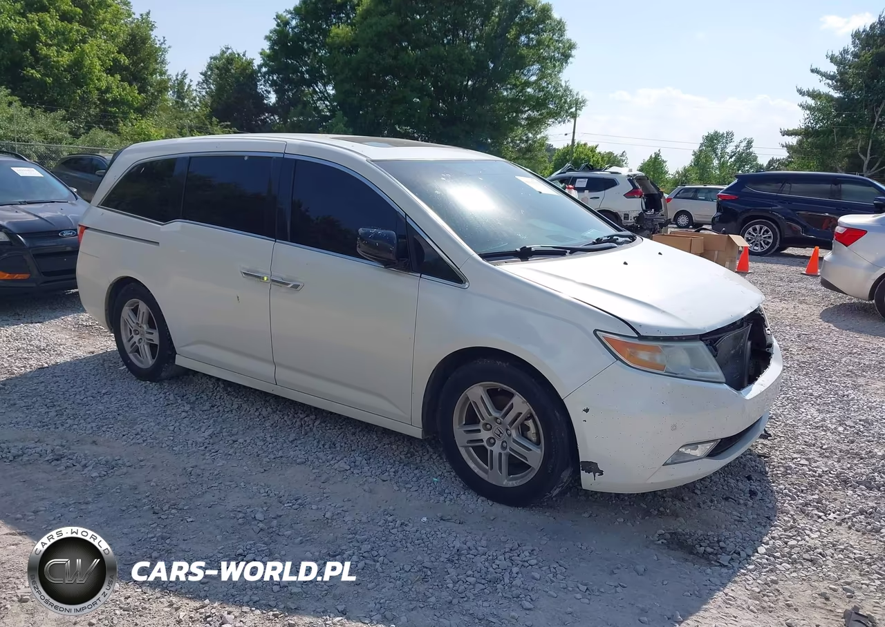 2013 Honda Odyssey Touring-Touring Elite