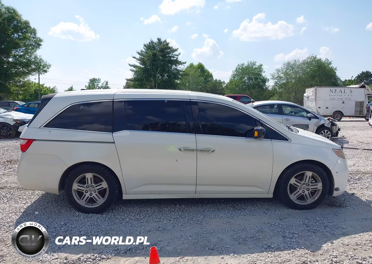 2013 Honda Odyssey Touring-Touring Elite VIN:5FNRL5H9XDB081014 - 13