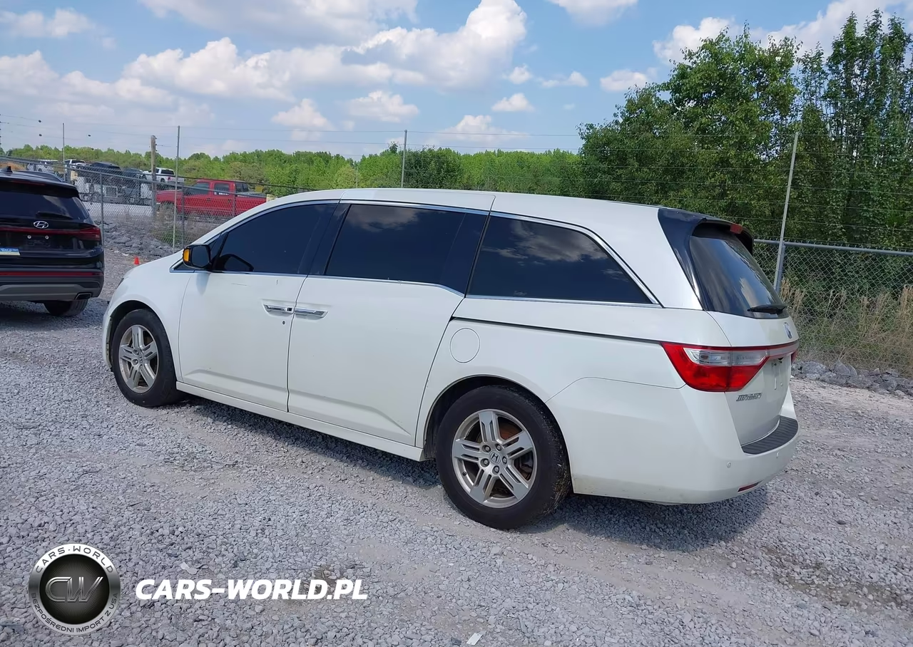 2013 Honda Odyssey Touring-Touring Elite VIN:5FNRL5H9XDB081014 - 3