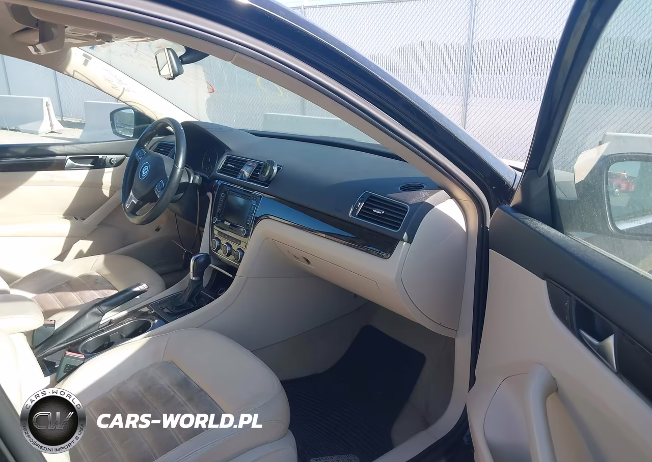 2014 Volkswagen Passat 1.8T Sel Premium VIN:1VWCT7A30EC026400 - 5