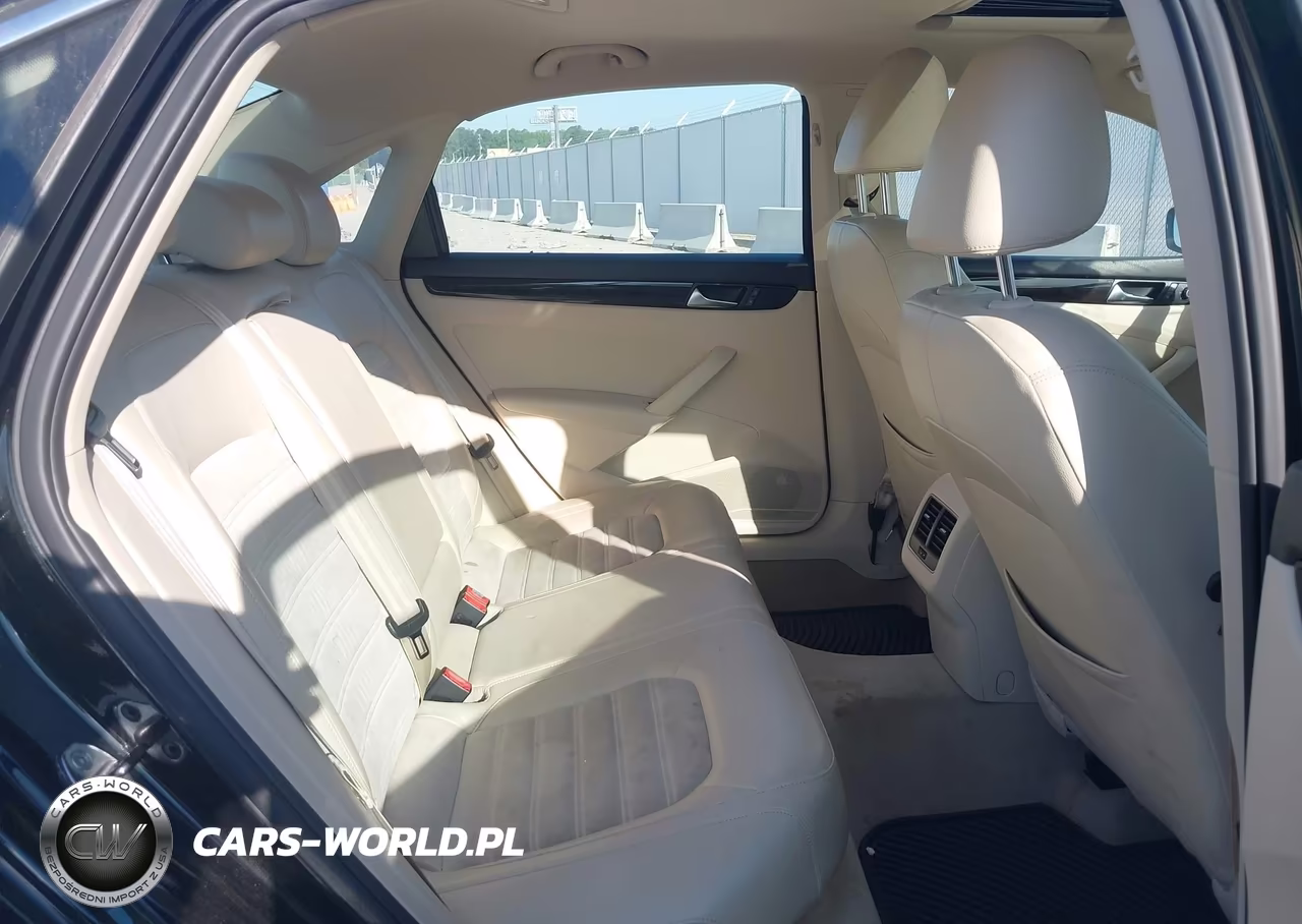2014 Volkswagen Passat 1.8T Sel Premium VIN:1VWCT7A30EC026400 - 8