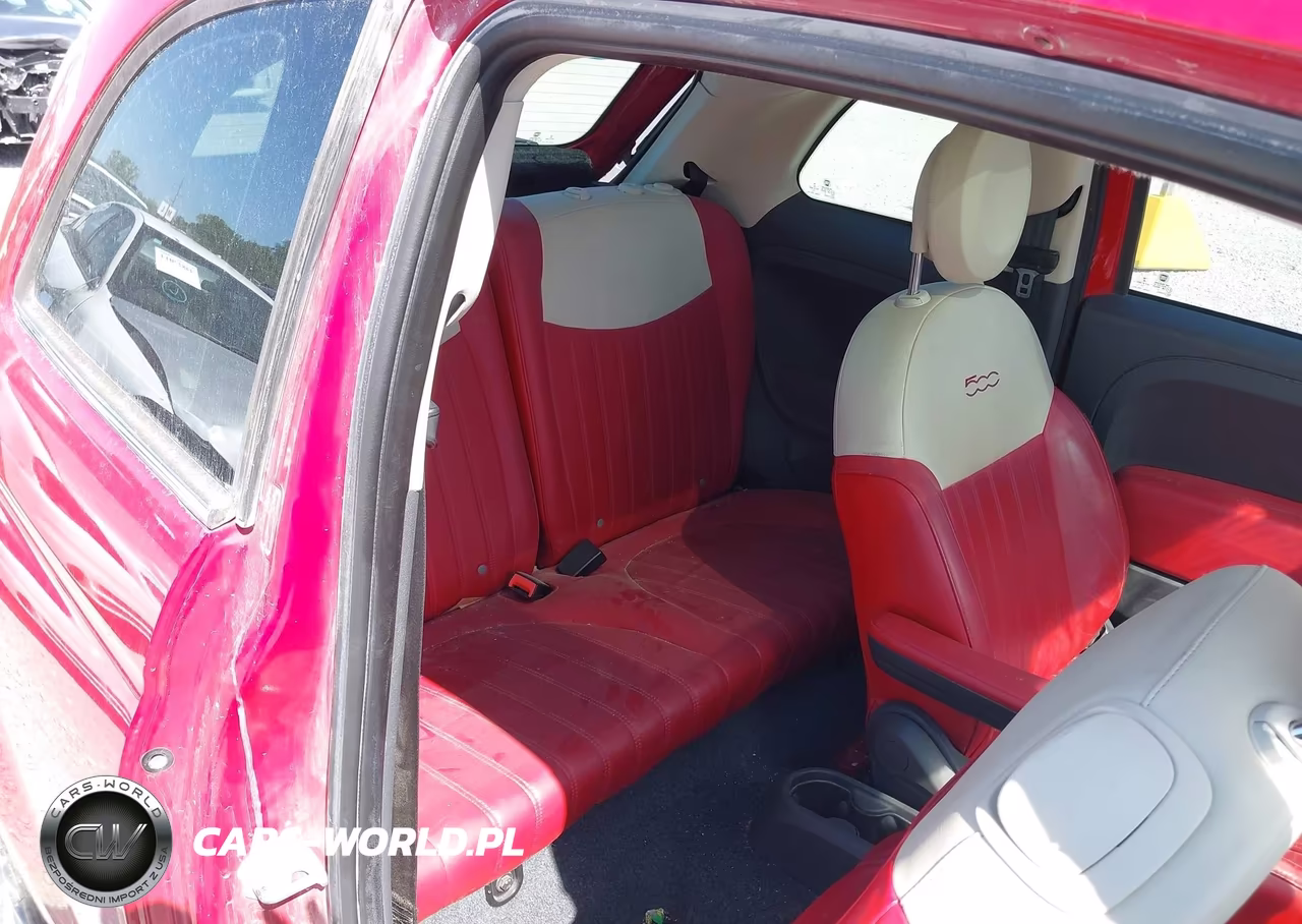 2015 Fiat 500 Lounge VIN:3C3CFFCR2FT603640 - 8
