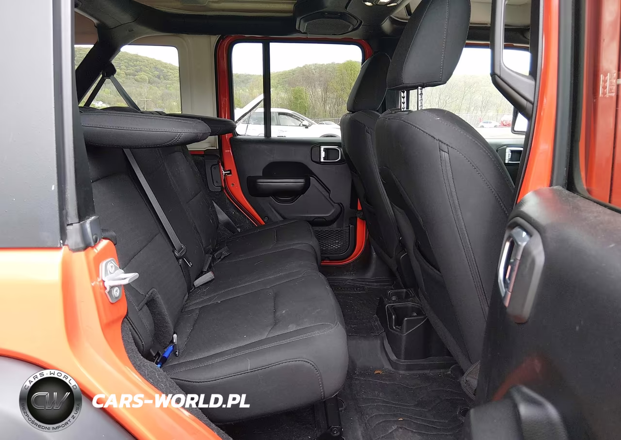 2019 Jeep Wrangler Unlimited Sport S 4X4 VIN:1C4HJXDGXKW533148 - 8
