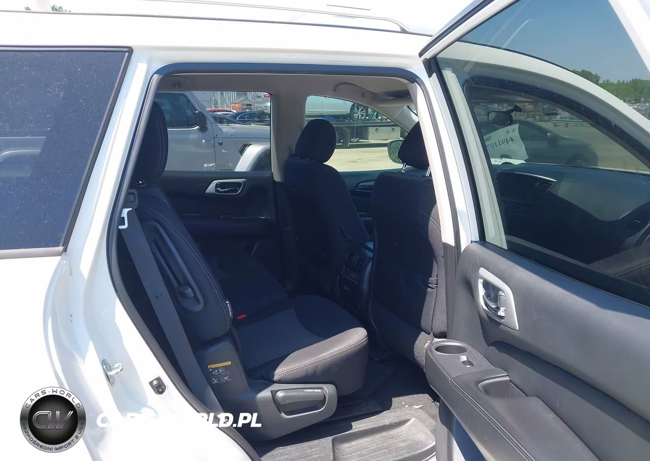2019 Nissan Pathfinder S VIN:5N1DR2MN5KC646883 - 8