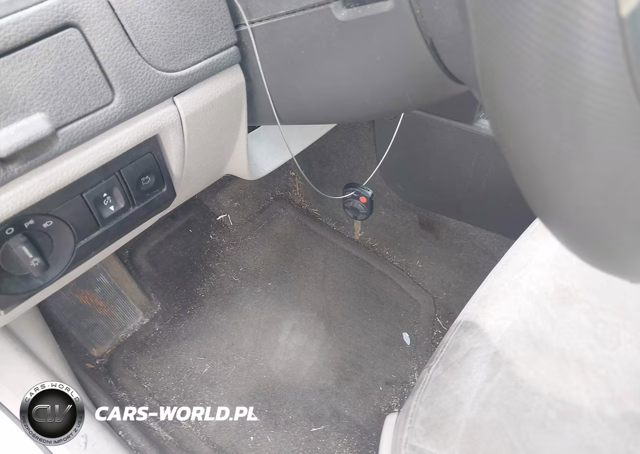 2012 Ford Fusion S VIN:3FAHP0GA1CR404738 - 11