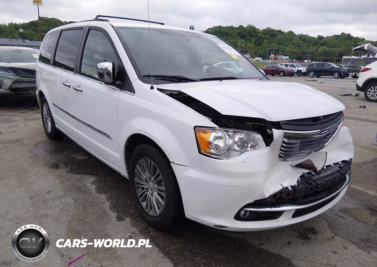 2013 Chrysler Town & Country Touring-L