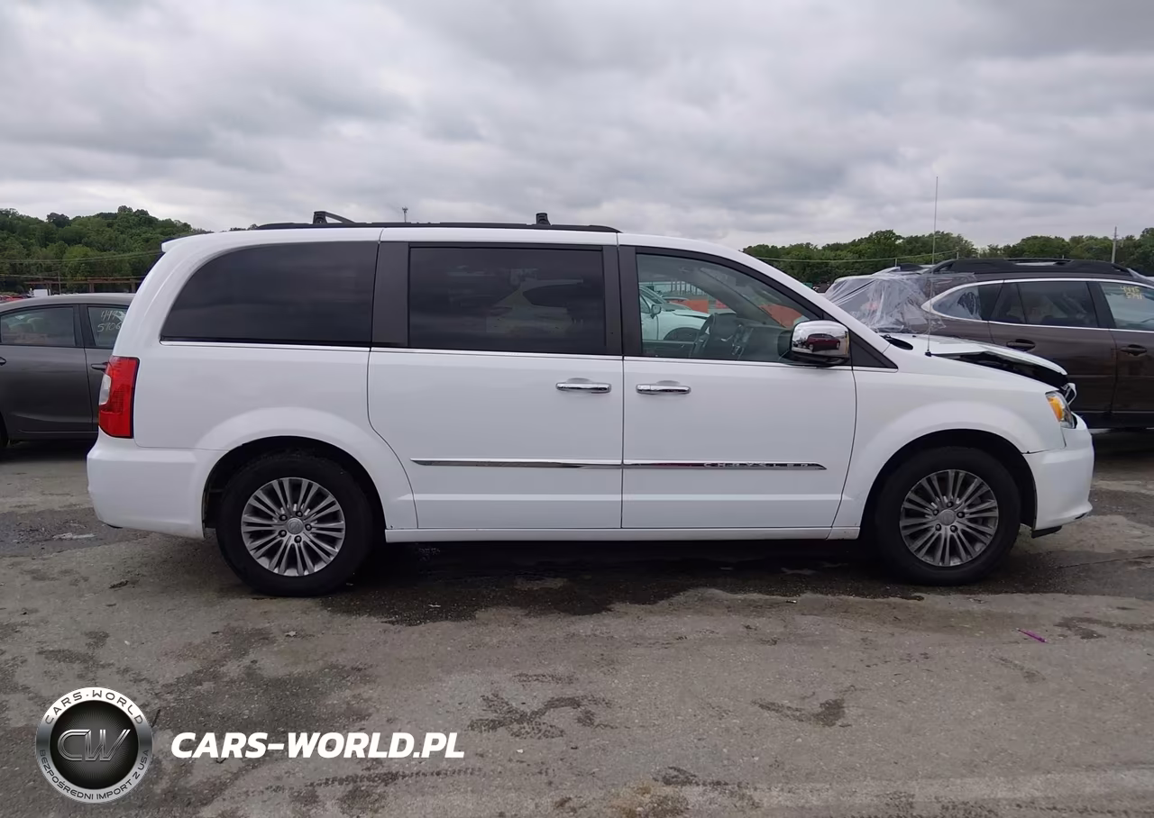 2013 Chrysler Town & Country Touring-L VIN:2C4RC1CG9DR816021 - 13