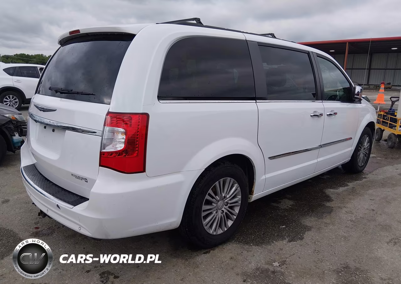 2013 Chrysler Town & Country Touring-L VIN:2C4RC1CG9DR816021 - 4