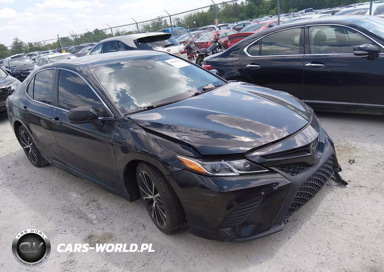 2019 Toyota Camry Se – zdjęcie 1 z 17