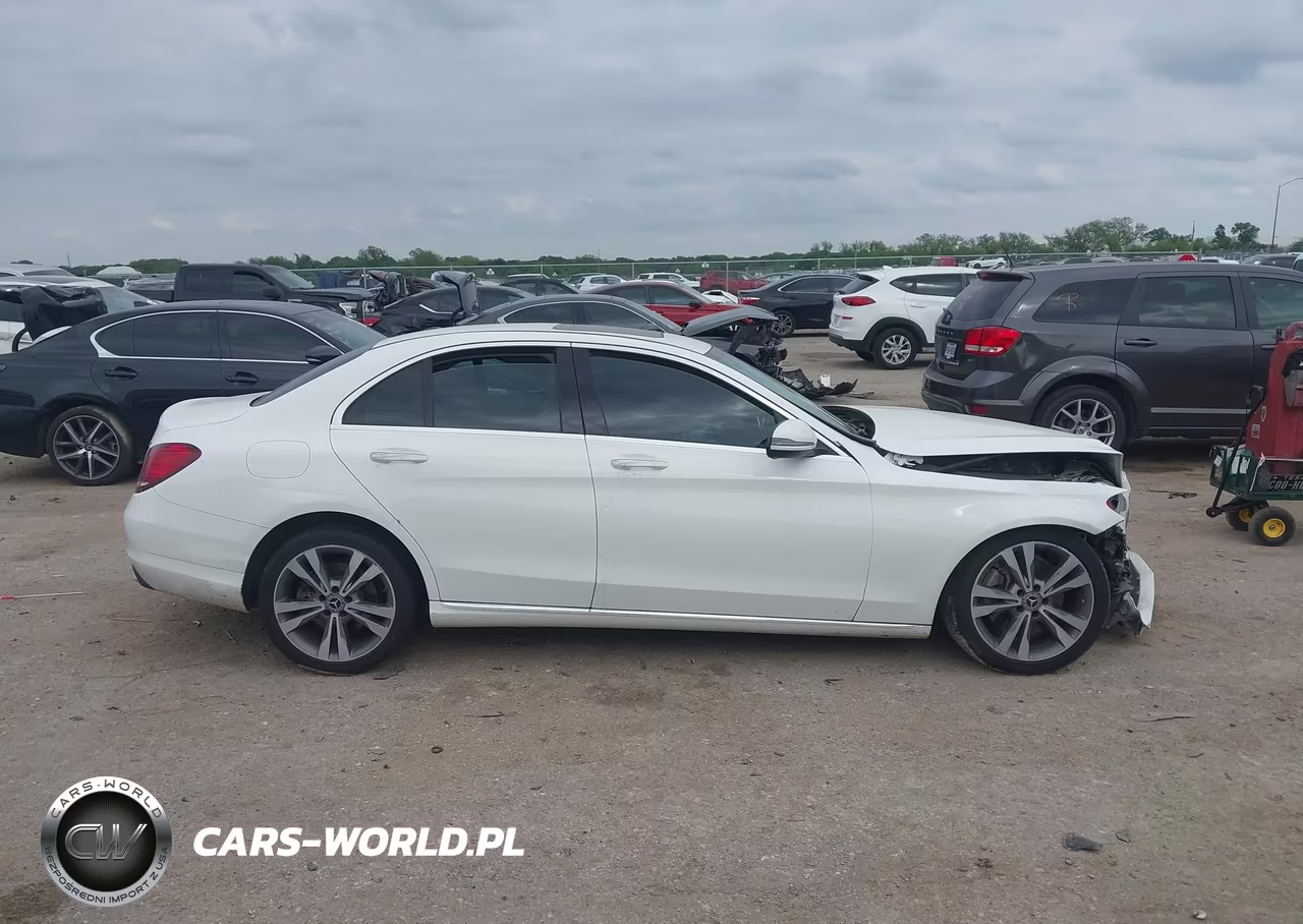 2021 Mercedes-Benz C 300 Sedan VIN:W1KWF8DB0MR609535 - 11