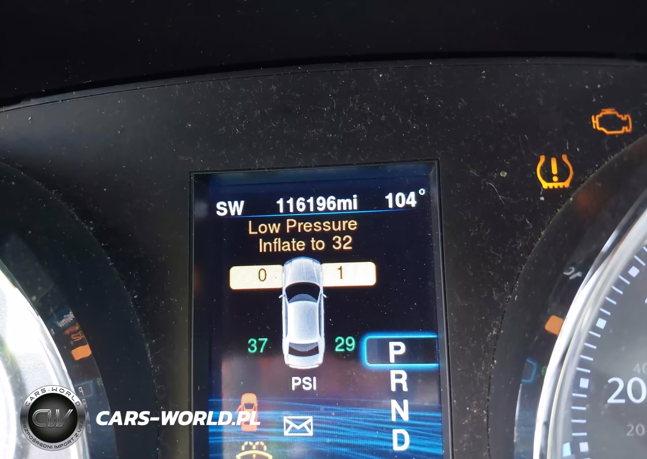 2014 Chrysler 300 VIN:2C3CCAAG9EH340499 - 16