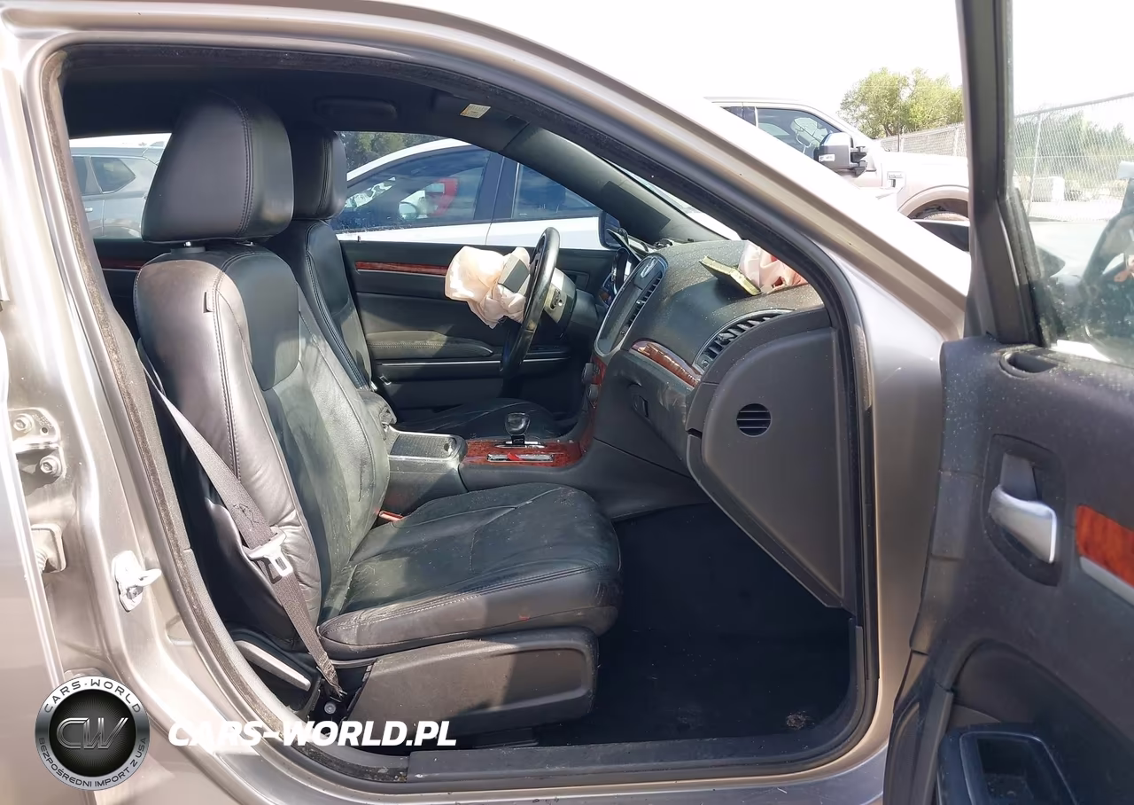 2014 Chrysler 300 VIN:2C3CCAAG9EH340499 - 5