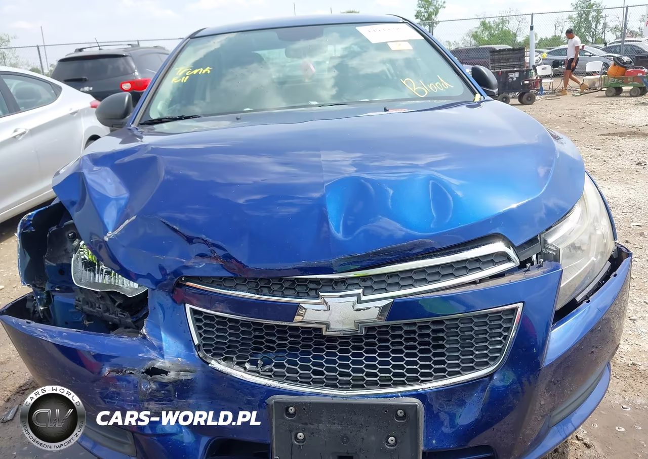 2012 Chevrolet Cruze Ls VIN:1G1PC5SH8C7328440 - 6