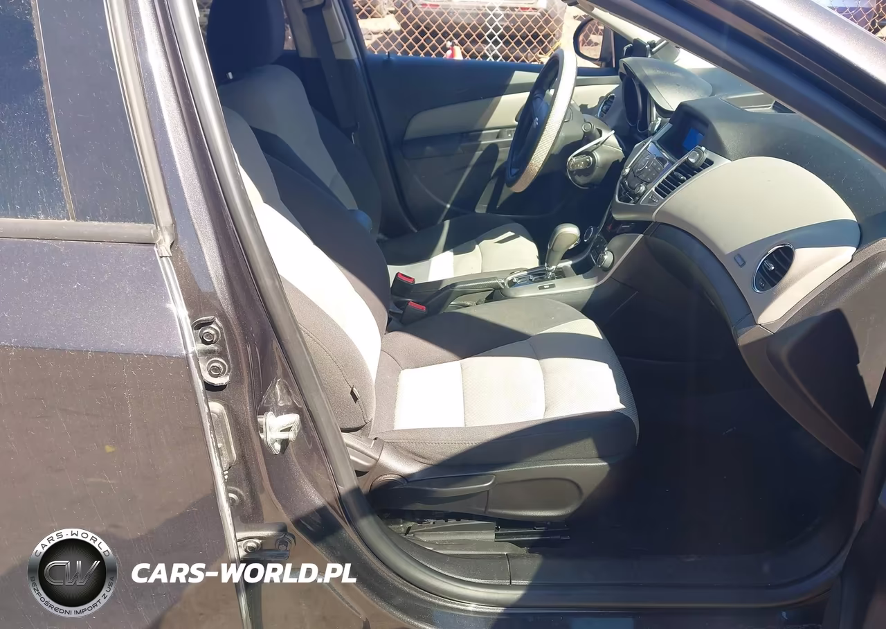 2014 Chevrolet Cruze Ls Auto VIN:1G1PA5SG6E7487943 - 5