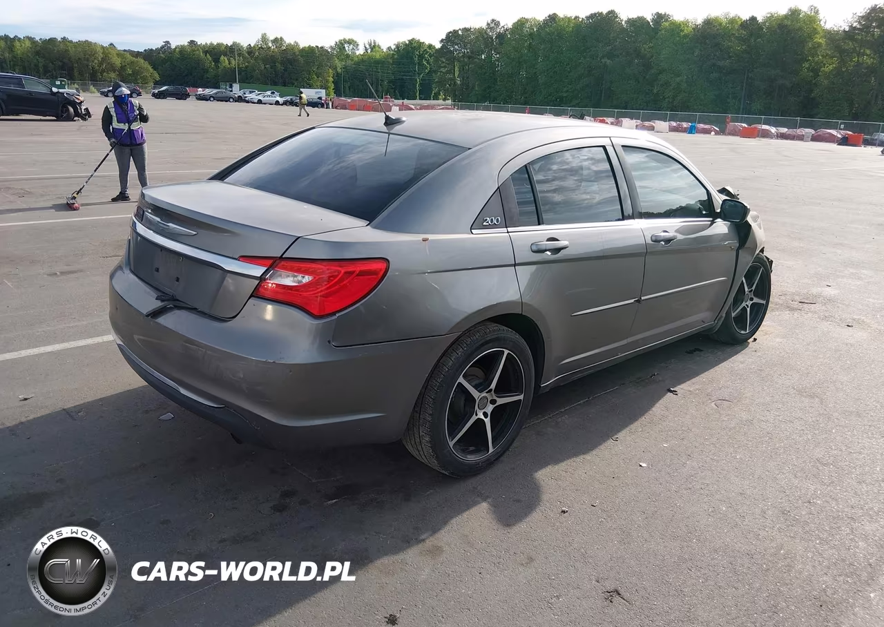 2012 Chrysler 200 Lx VIN:1C3CCBABXCN240880 - 4