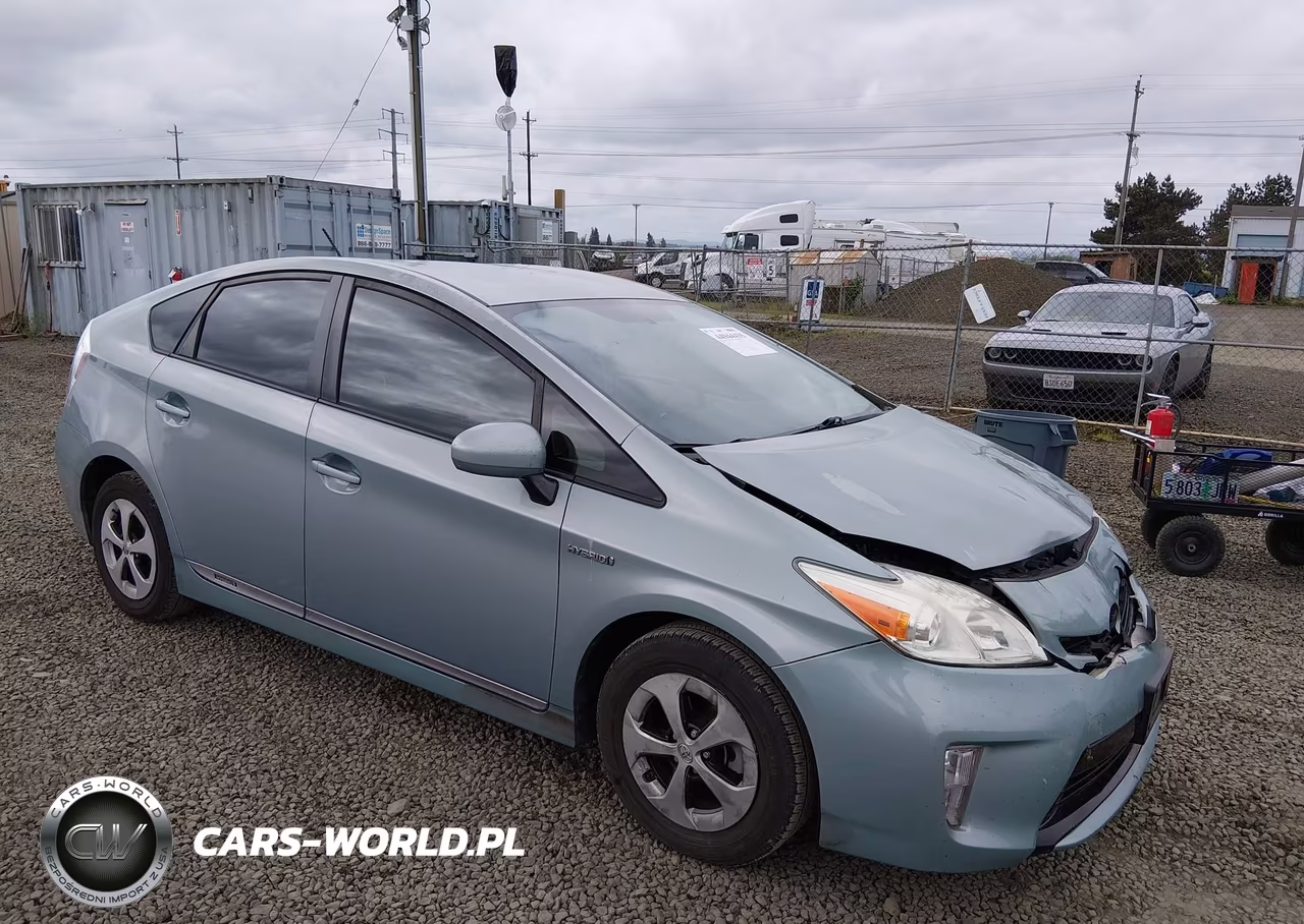 2015 Toyota Prius Three – zdjęcie 1 z 16