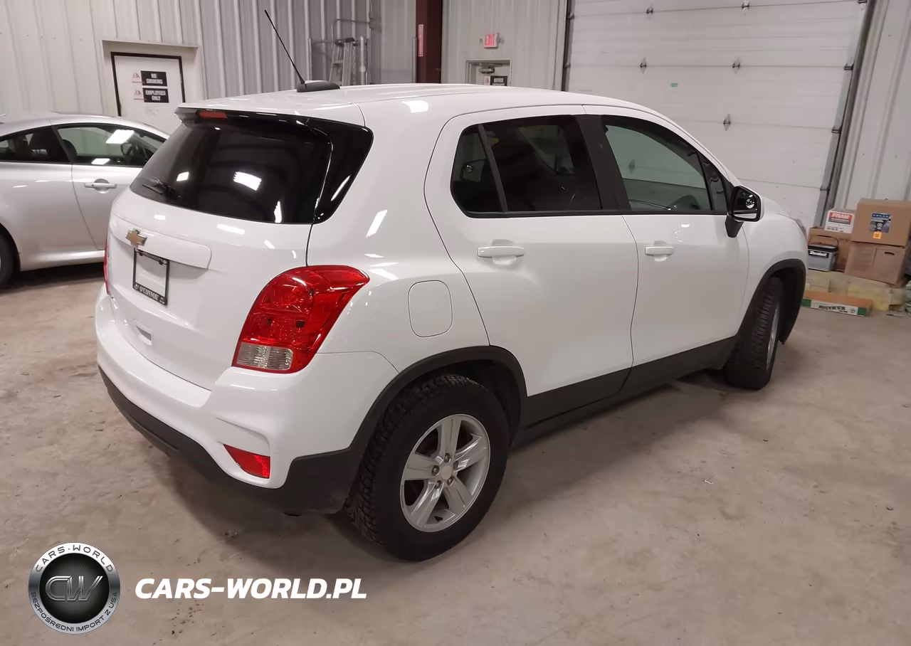 2019 Chevrolet Trax Ls VIN:3GNCJKSB5KL355960 - 4