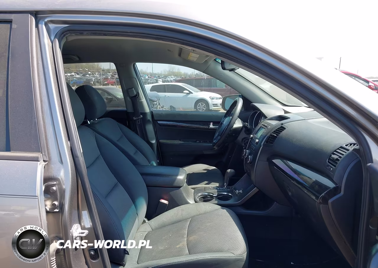 2013 Kia Sorento Lx VIN:5XYKT3A60DG415548 - 5