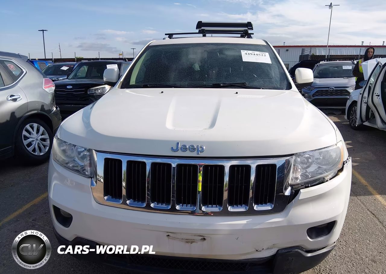 2011 Jeep Grand Cherokee Laredo VIN:1J4RR4GG0BC585732 - 12