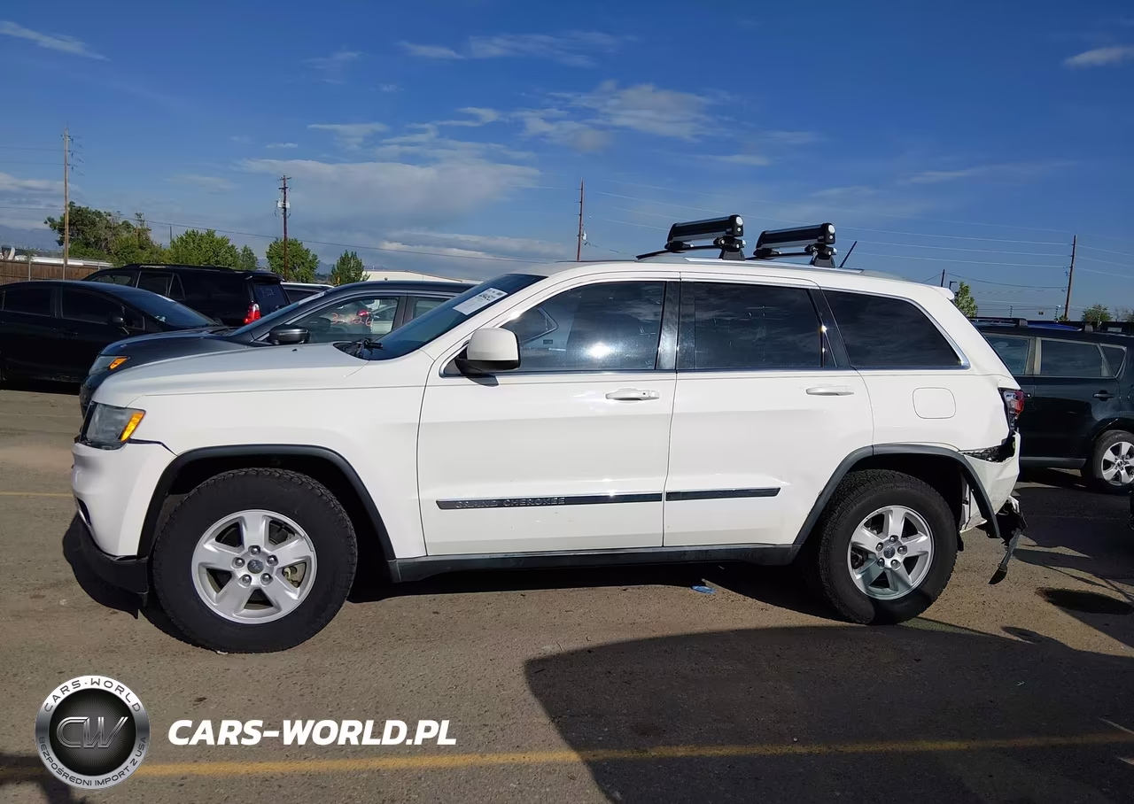2011 Jeep Grand Cherokee Laredo VIN:1J4RR4GG0BC585732 - 14