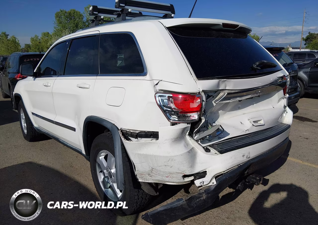 2011 Jeep Grand Cherokee Laredo VIN:1J4RR4GG0BC585732 - 3