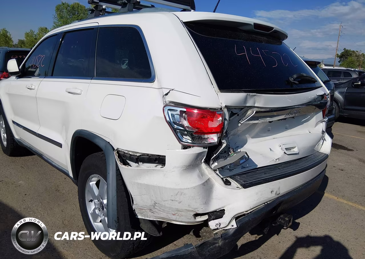 2011 Jeep Grand Cherokee Laredo VIN:1J4RR4GG0BC585732 - 6
