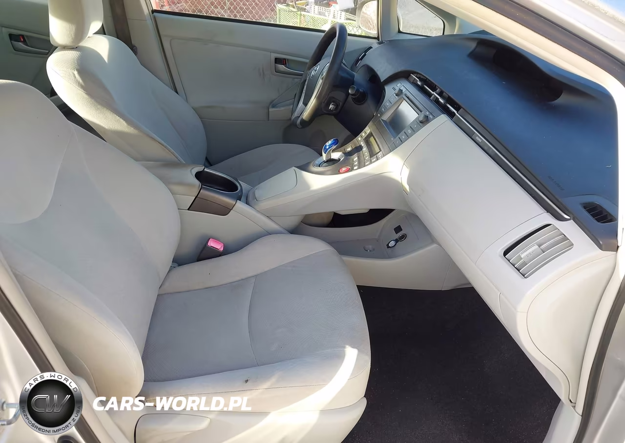 2012 Toyota Prius Two VIN:JTDKN3DU5C5409658 - 5
