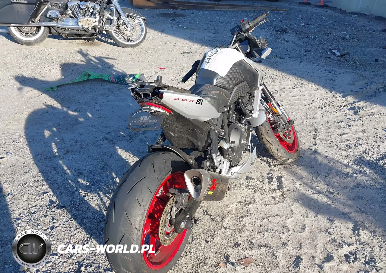2024 Suzuki Gsx800 F VIN:JS1EM13B7R7103959 - 4