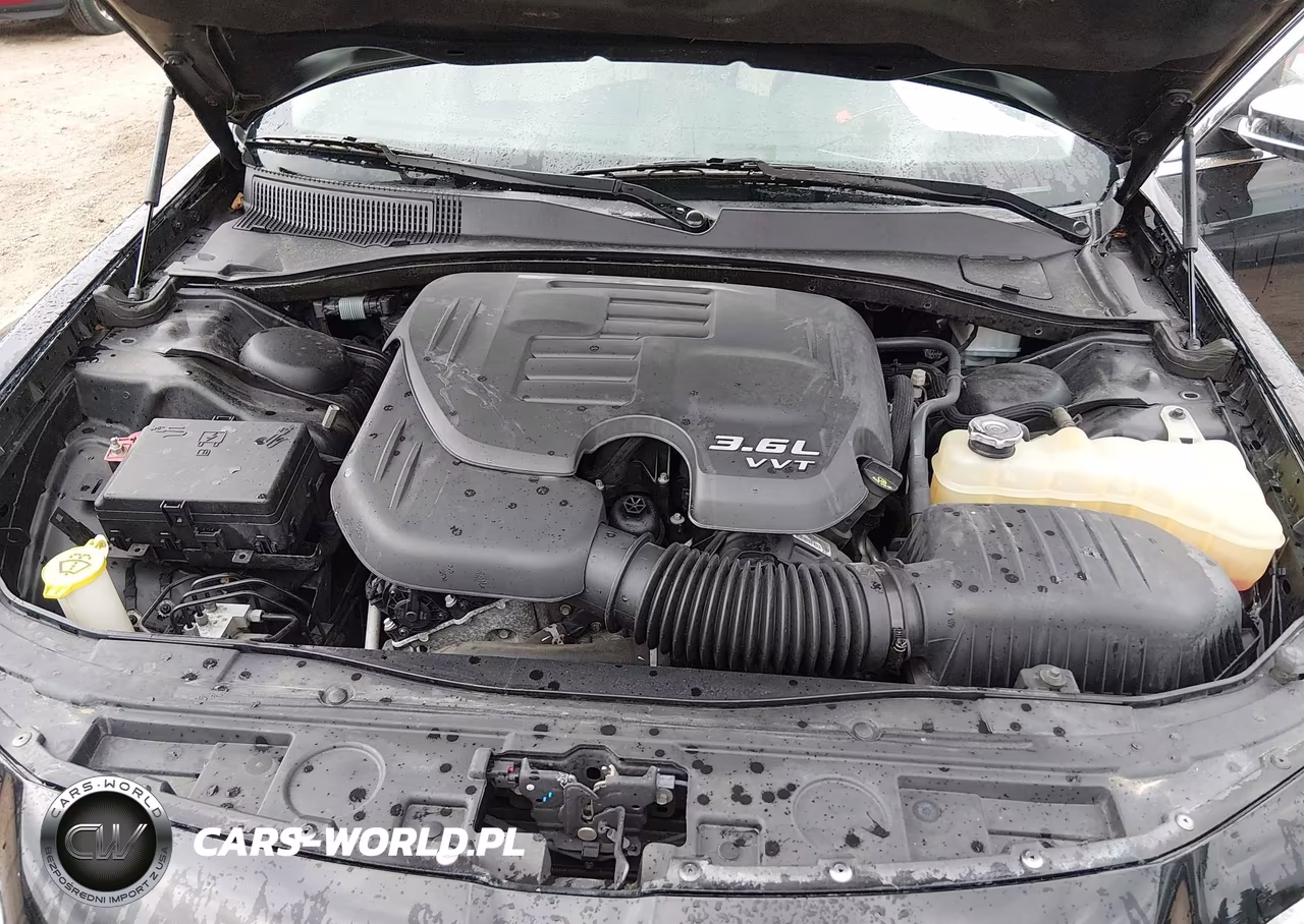 2018 Chrysler 300 Limited VIN:2C3CCAEG7JH129824 - 10