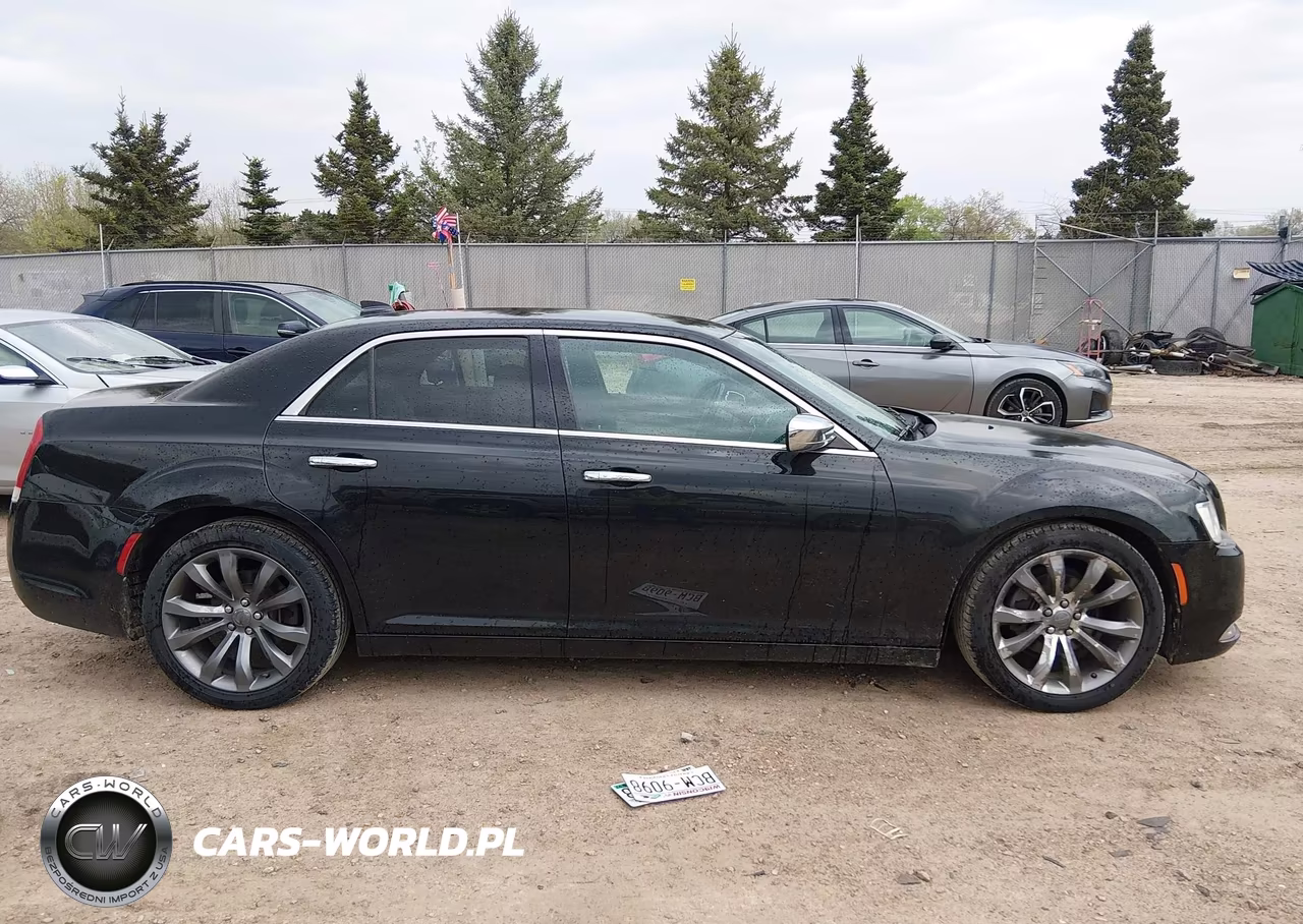 2018 Chrysler 300 Limited VIN:2C3CCAEG7JH129824 - 13